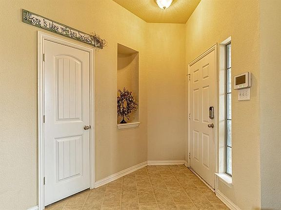 4th image of 61 Heron Dr