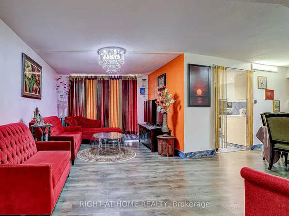757 Victoria Park Ave #605, Toronto, ON M4C 5N8
