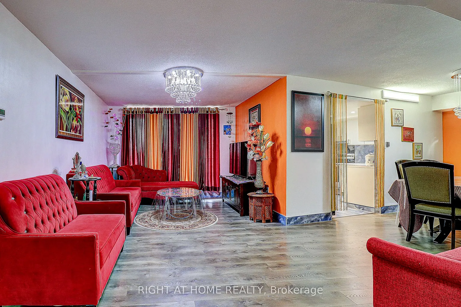 757 Victoria Park Ave #605 photo 1