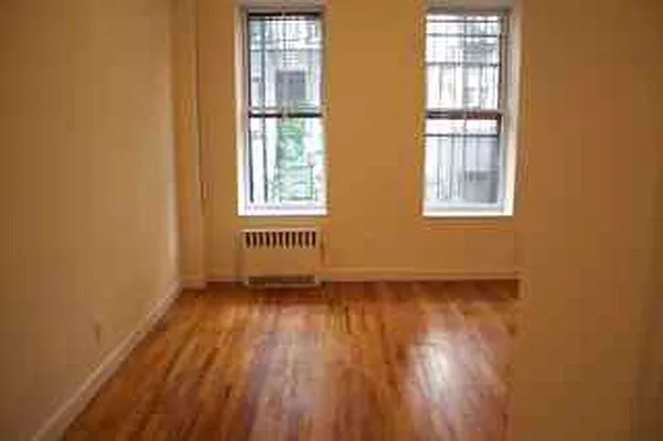Rented by Waverly Realty Associates | media 28