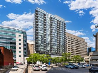 199 Slater St #1708, Ottawa, ON K1P 0C8