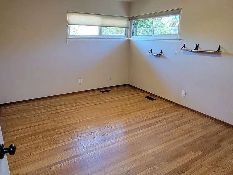 2530 W Fir Ave — Photo 17