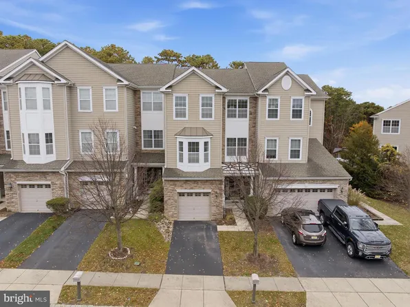 308 Hawthorne Ln, Barnegat, NJ 08005