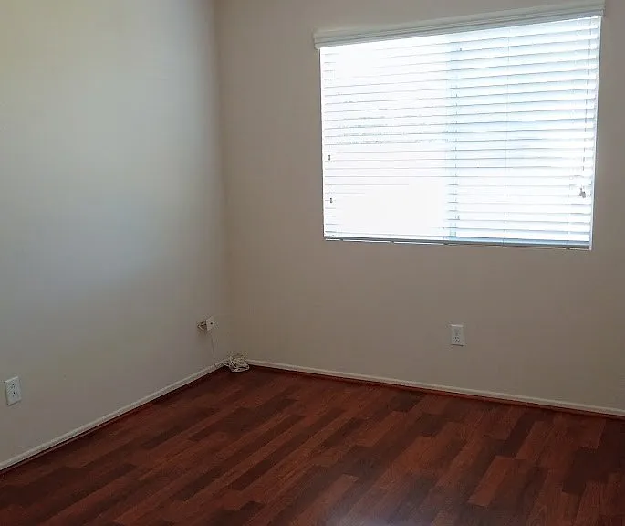 7631 Perth Ln — Photo 10