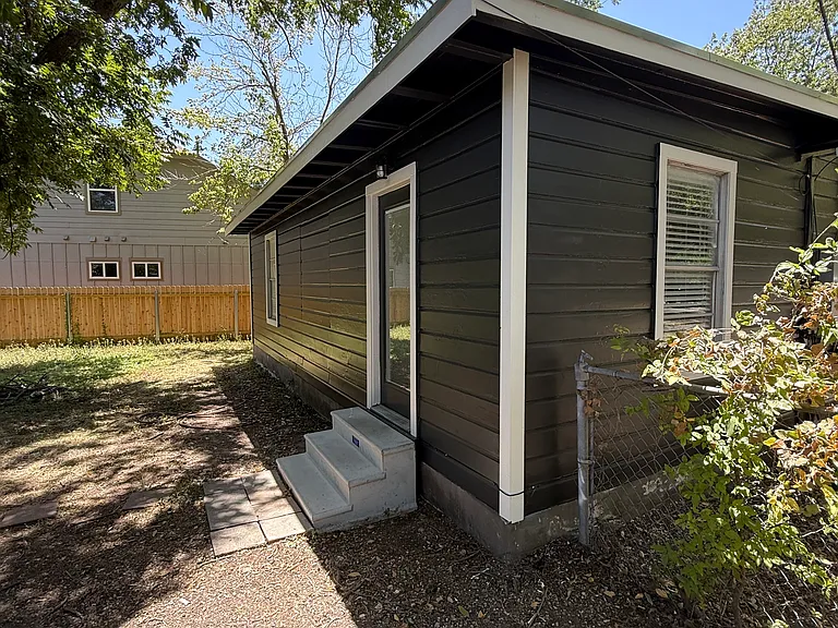 7011 Saint Johns Cir — Photo 4