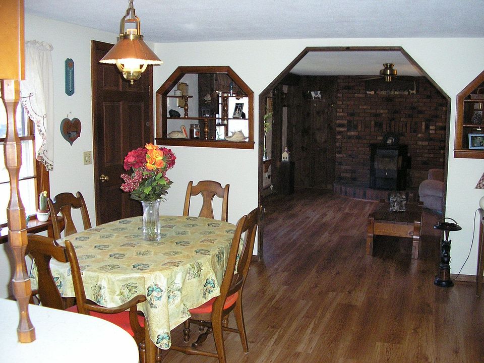 2nd image of 25 Hisgen Rd
