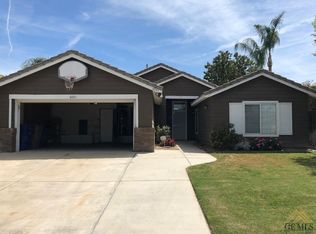 6001 Spring Blossom St, Bakersfield, CA 93313