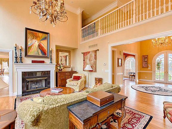 5th image of 8663 Copper Creek Dr