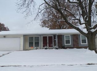 11452 Las Ladera Dr, Florissant, MO 63033