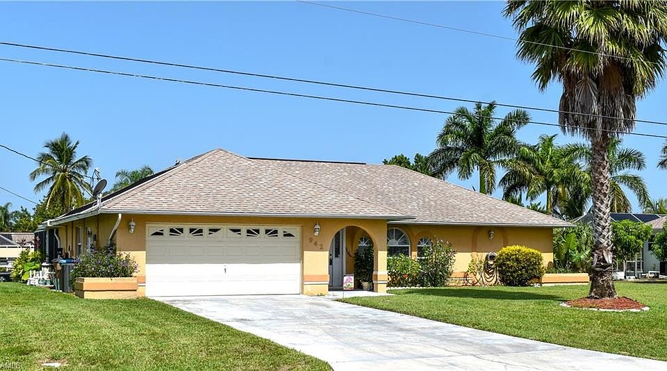 1st image of 942 SE 23rd Pl