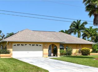 942 SE 23rd Pl, Cape Coral, FL 33990