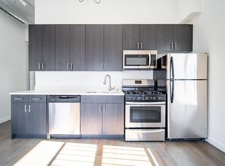 630 W Lake St APT 401, Chicago, IL 60661