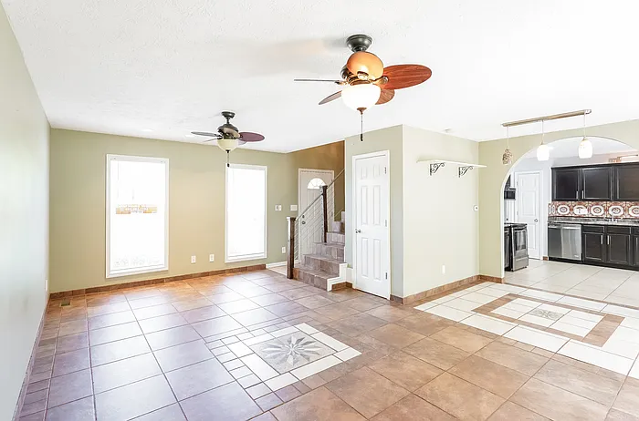 3 bed, 2.5 bath, 1518 sqft, $1,725 — Photo 3