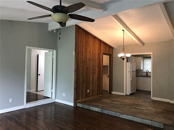 5th image of 1500 Jackson Dr