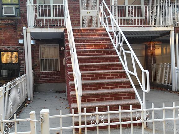 5th image of 54 Bay 43 St