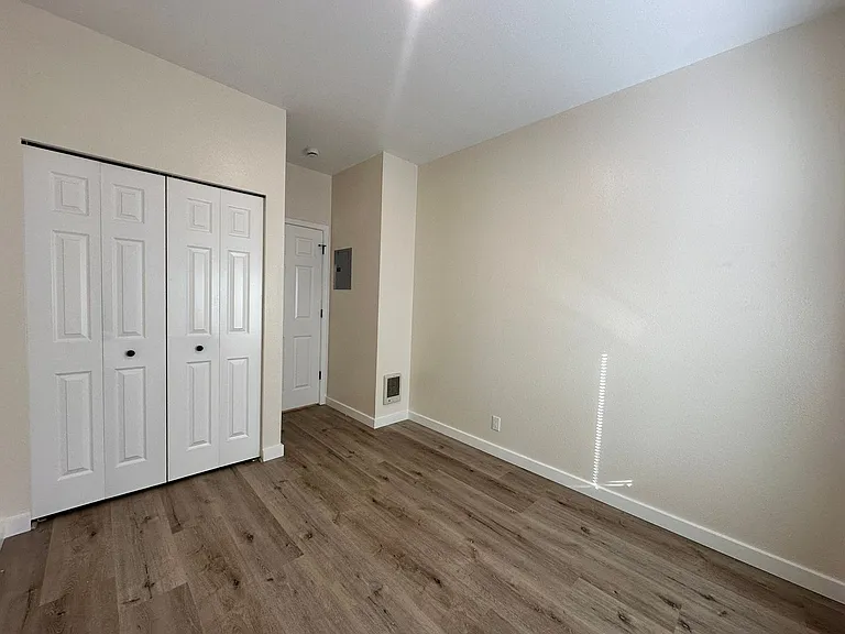 387 S 58th St — Photo 12