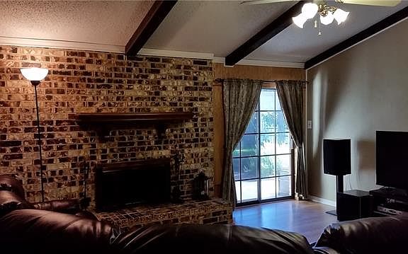 4th image of 1365 Evergreen Dr