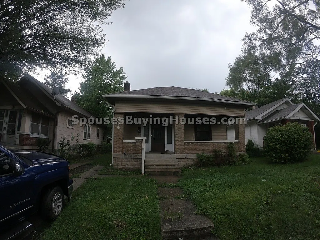 734 N Gladstone Ave photo 1