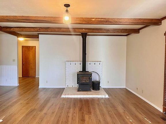 5th image of 15925 Thiel Way