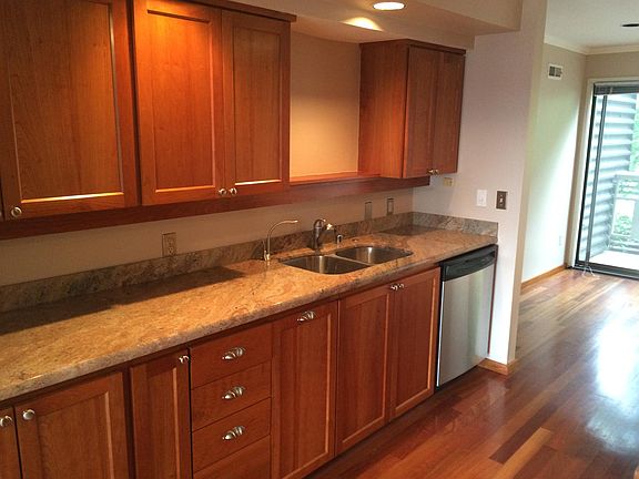 5th image of 611 State St #1