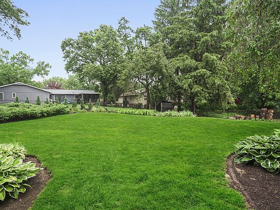 4th image of 6875 Woodbrook Dr SE