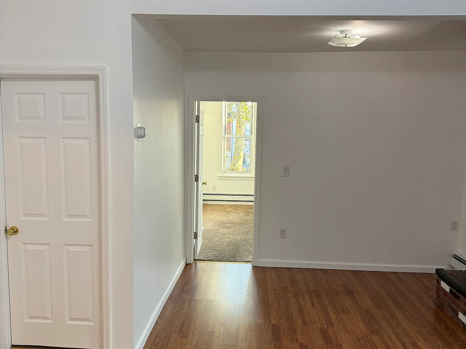 3 bed, 1100 sqft, $3,200 — Photo 4