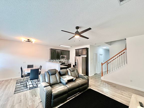 5th image of 7696 Rutgers Cir