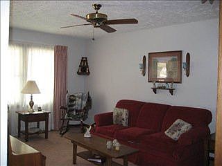 2nd image of 2832 Emiline St