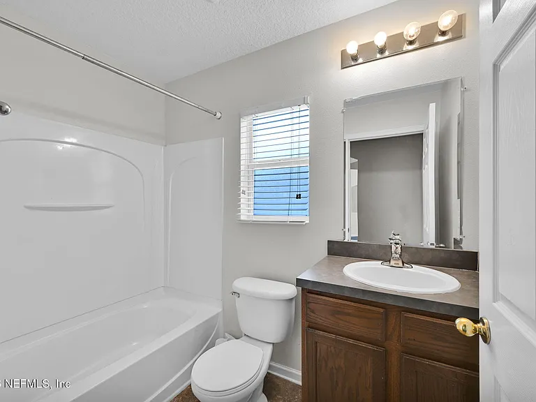 10810 Stanton Hills Dr E — Photo 24