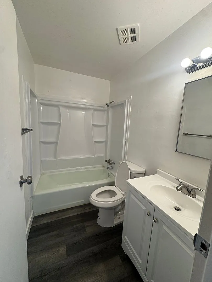 345 Wilson St. A-B-C — Photo 3