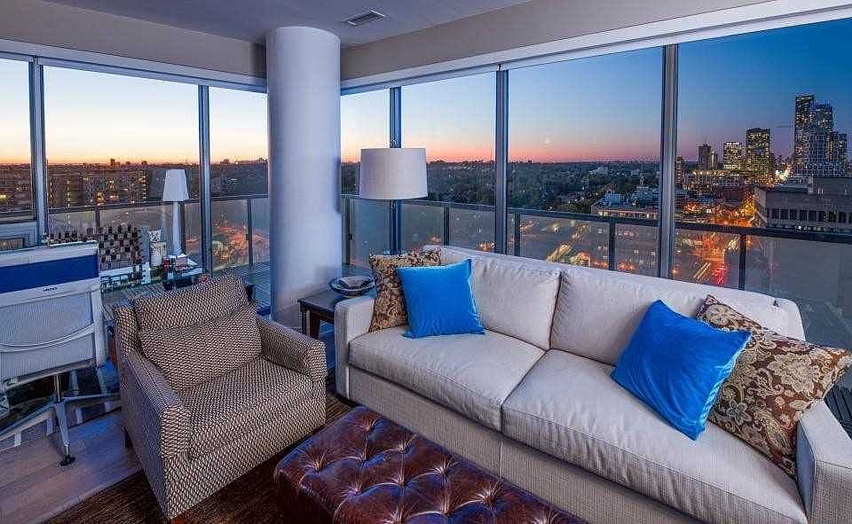 2nd image of 1815 Yonge St #1804