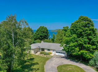 4142 Bluff Cir, Fish Creek, WI 54212