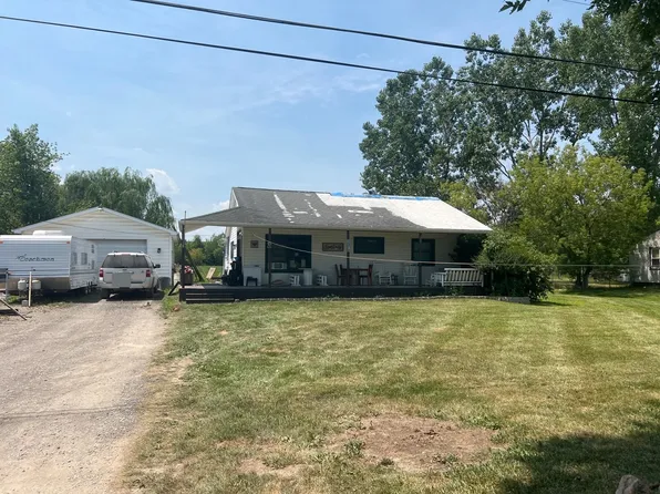 8311 N Jennings Rd, Mount Morris, MI 48458