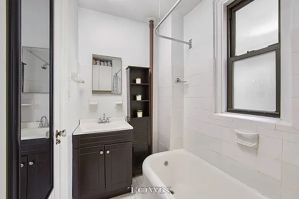 Sold by Town Residential | media 4