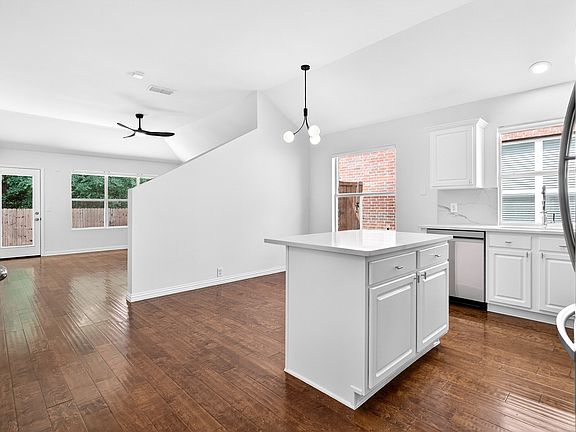 5th image of 1817 Newton Dr