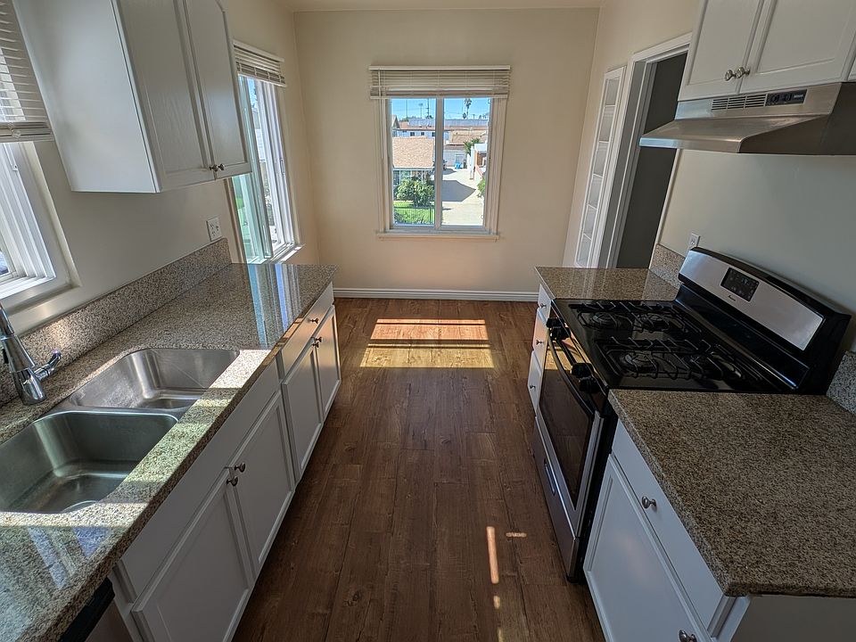 Kitchen with dining area