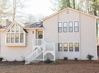 800 Emerald Dr, Powder Springs, GA 30127