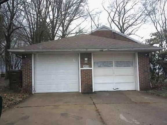 3rd image of 3033 North Rd NE