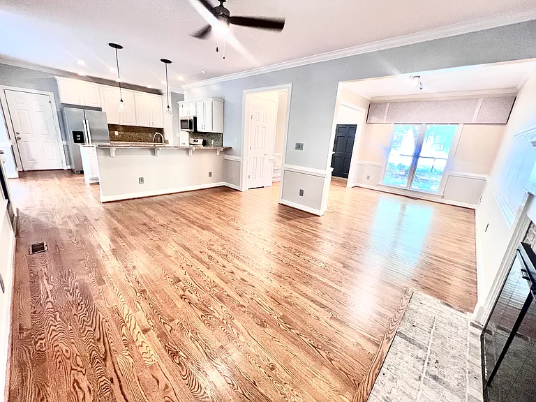 113 Lulworth Ct — Photo 17