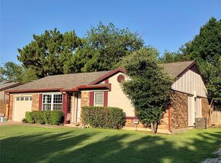 5613 Whitley Rd, Haltom City, TX 76148