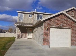 652 W 800 N APT 53, Clinton, UT 84015