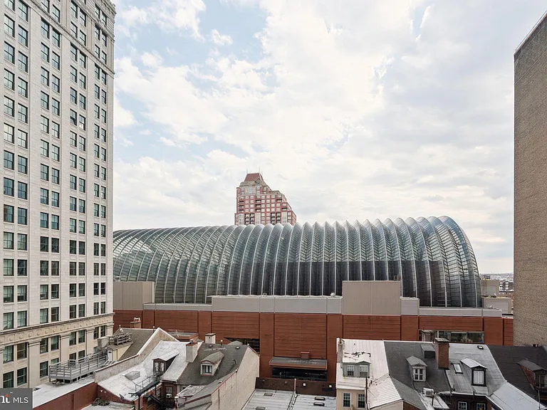 1420 Locust St #8O — Photo 4