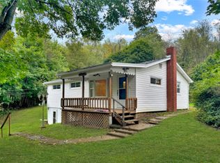 226 Logtown Rd, Darlington, PA 16115