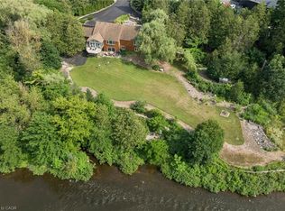8060 Wellington St #18, Centre Wellington, ON N1M3E1