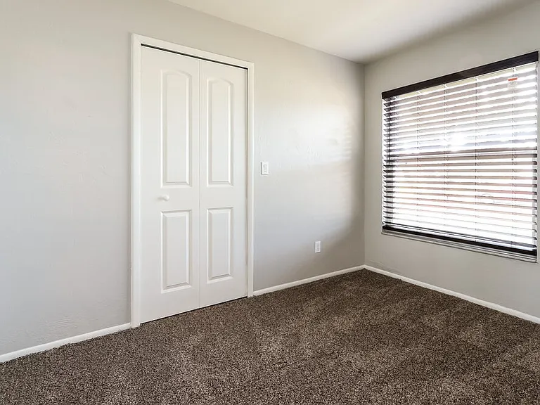 1414 NE Van Loon Ln — Photo 12