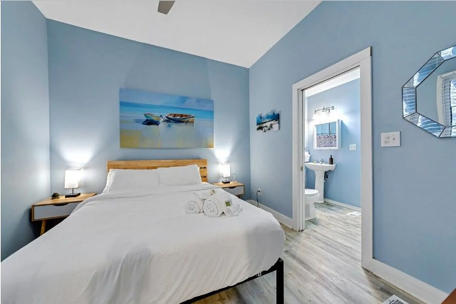 1 bed, 1.0 bath, 592 sqft, $3,055 — Photo 3