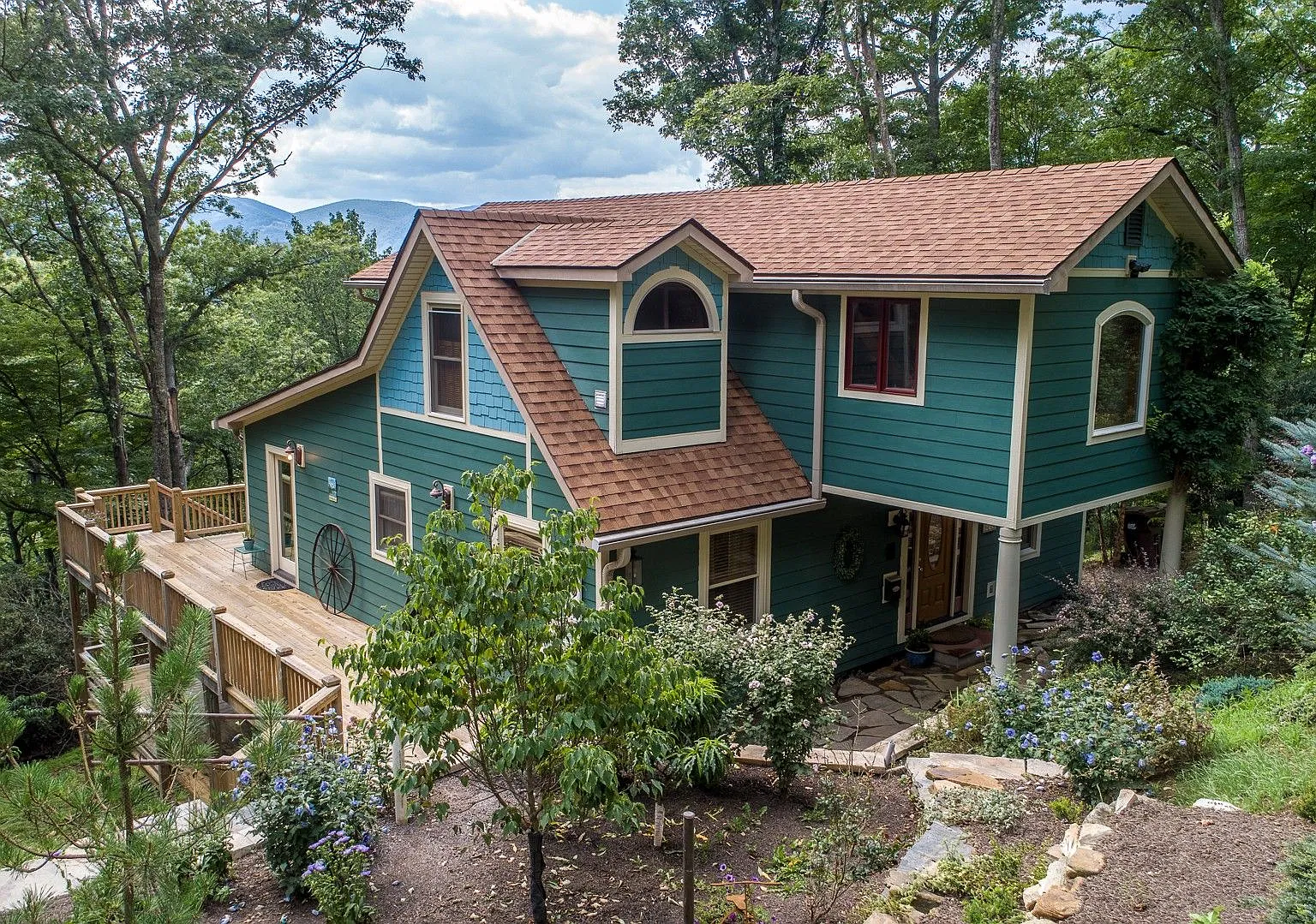 Spectacular Mountain Home with Long Range Views — Photo 3