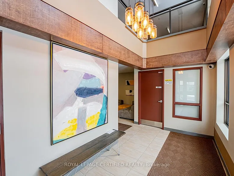 26 Wellington St #205 — Photo 6