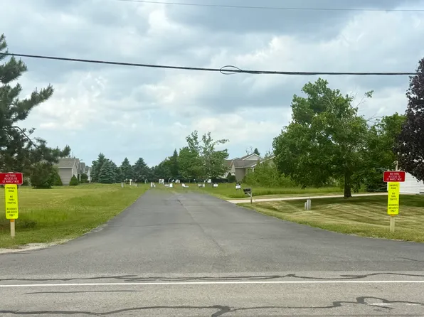 Glen Meadows Dr, Gaylord, MI 49735