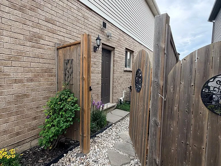 5622 Osprey Ave #LOWER — Photo 10